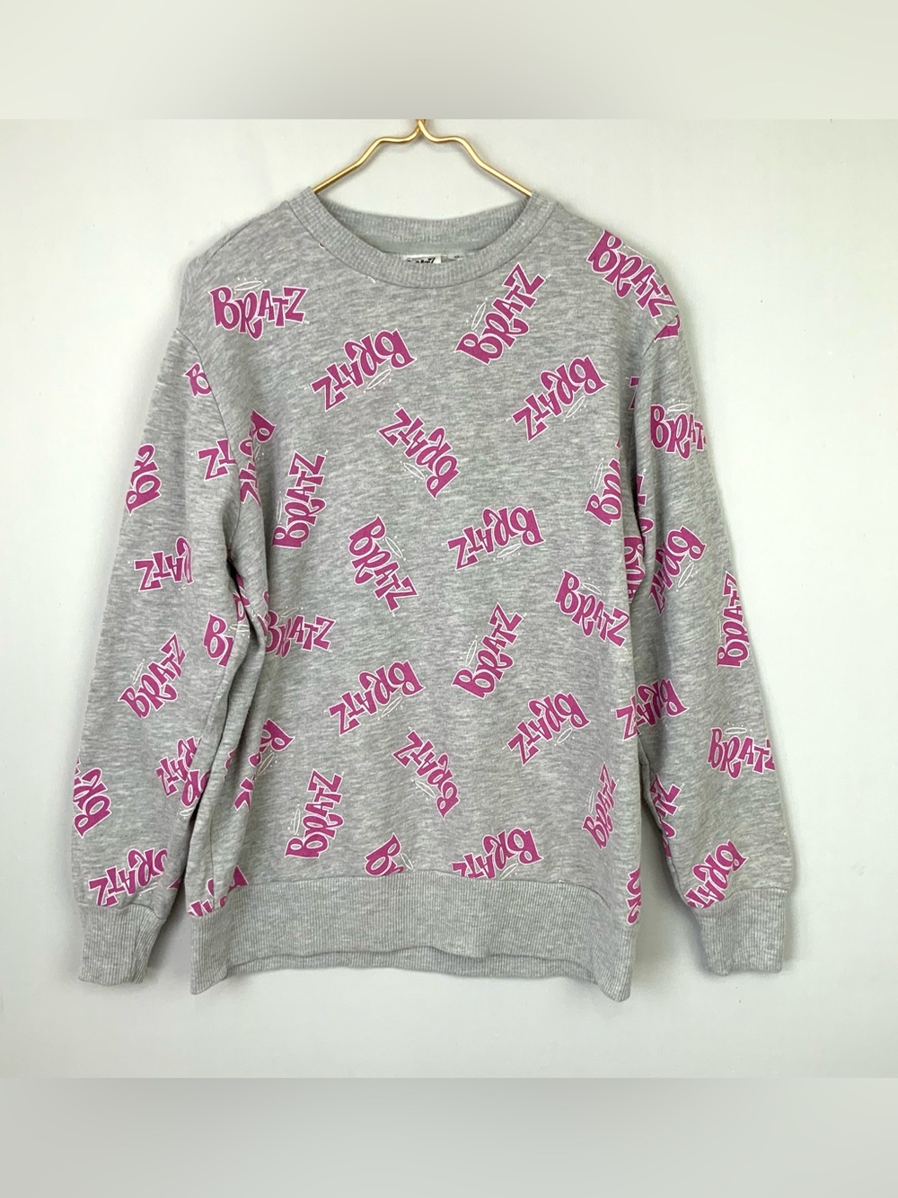Bratz Oversized XS‎ Gray All Over Logo Print Crewneck Sweatshirt